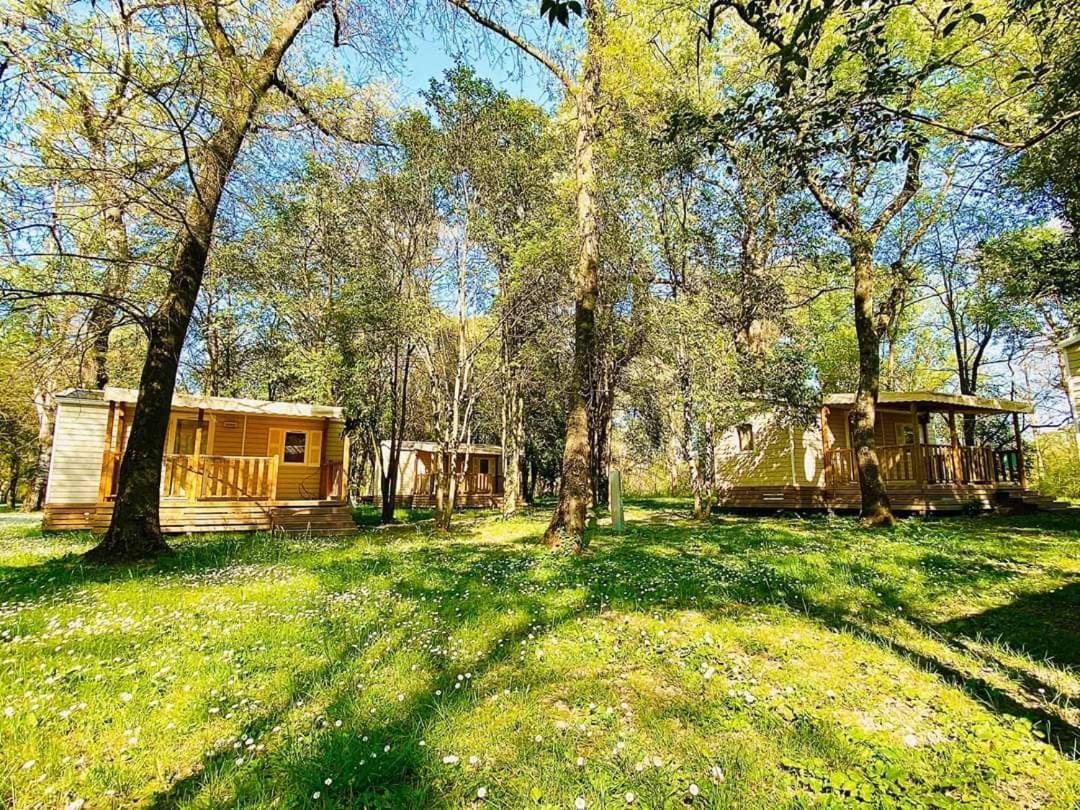Camping Du Lion Бур-Сент-Андеоль Екстер'єр фото