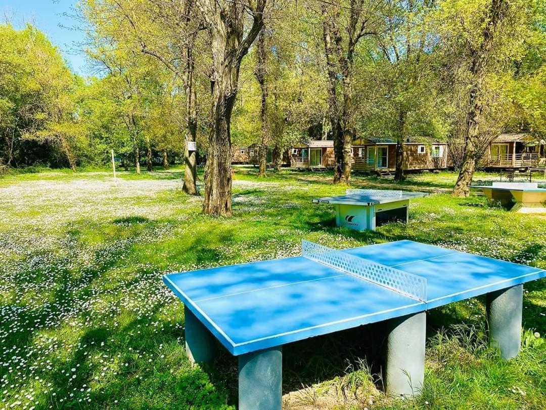 Camping Du Lion Бур-Сент-Андеоль Екстер'єр фото